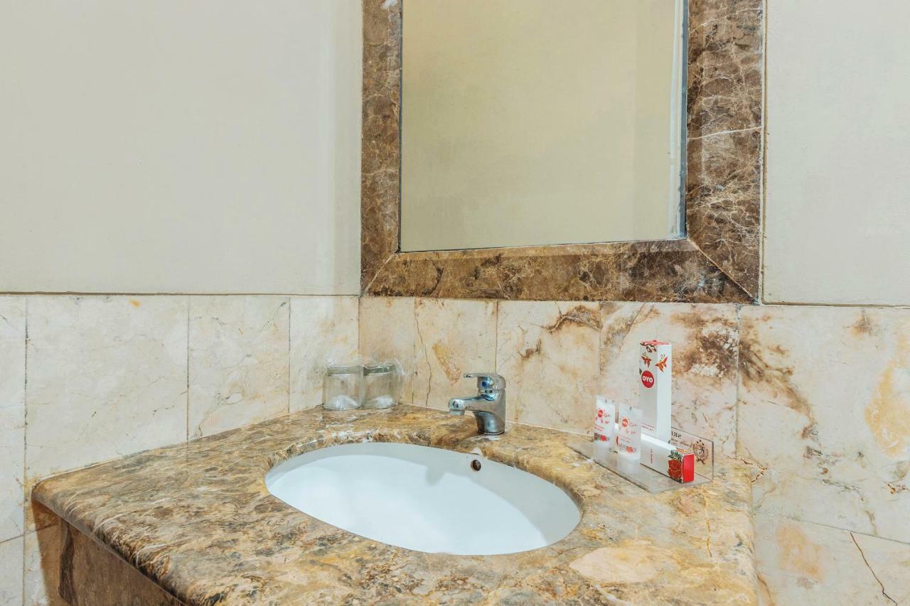Capital O 534 Sriwijaya Hotel Jakarta Ngoại thất bức ảnh