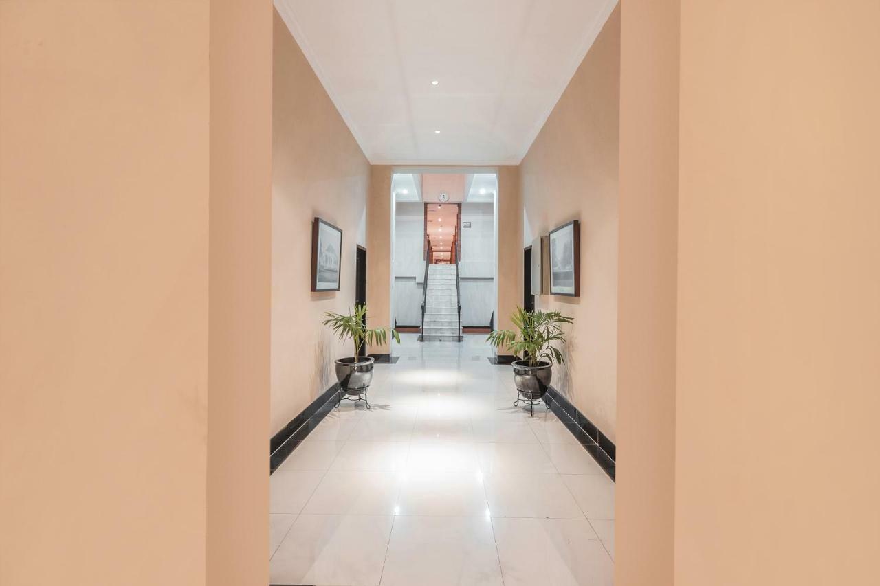 Capital O 534 Sriwijaya Hotel Jakarta Ngoại thất bức ảnh